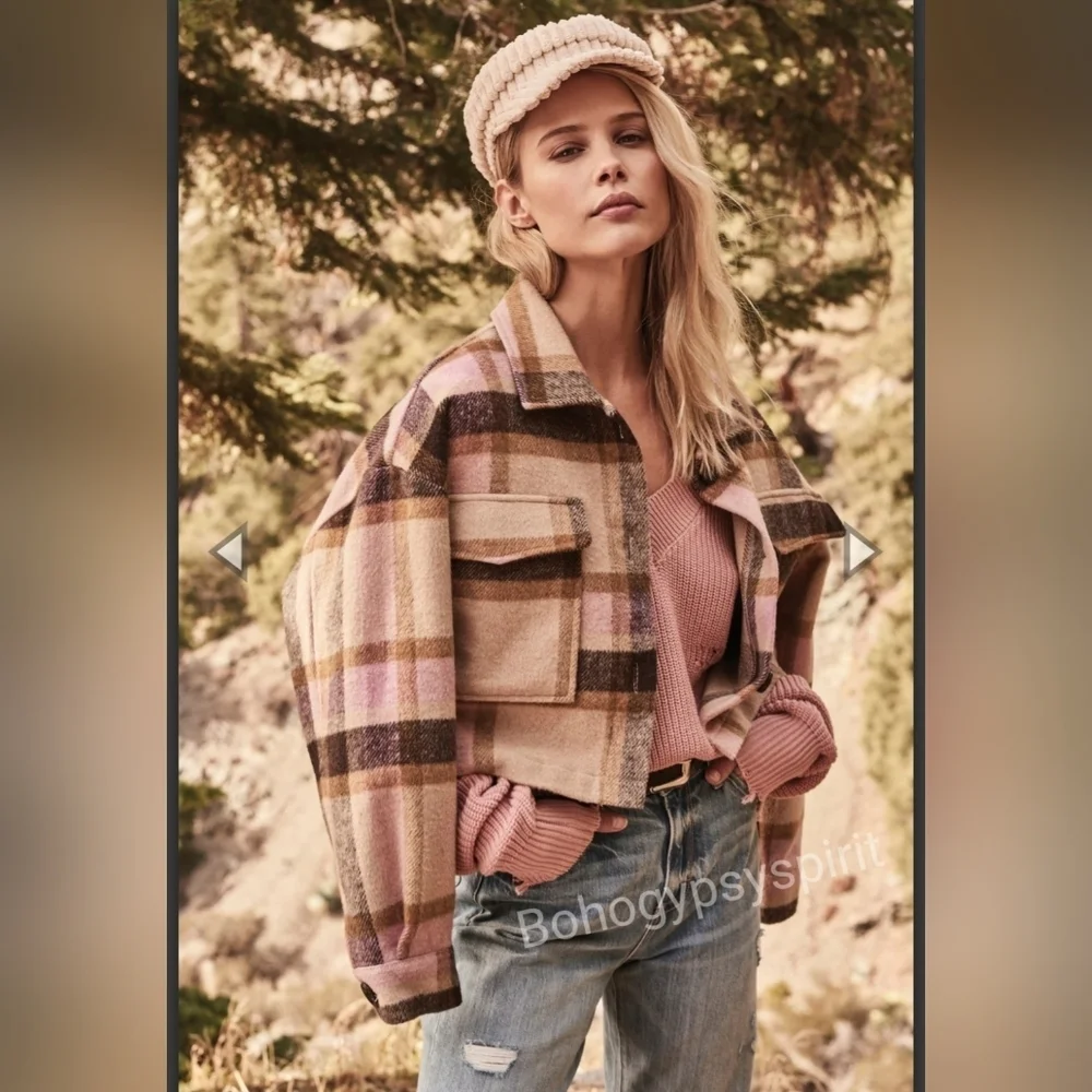 $120 Elan Plaid Cropped Flannel Cropped Jacket